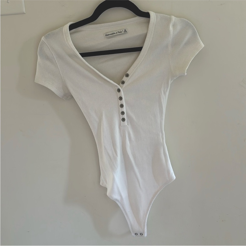 XS Abercrombie bodysuit like new.  lightly worn only a few times.